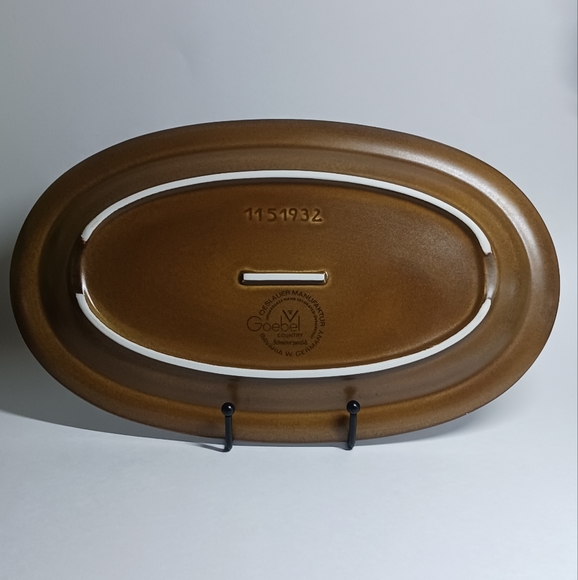 Goebel Oeslauer Schwar3wald Oval Dinner Plate - Picture 4 of 7